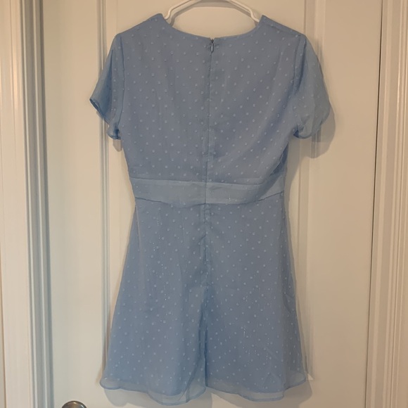 Revolve Superdown Bree Mini Dress in Light Blue. Size Medium. New with Tags. - Picture 3 of 4